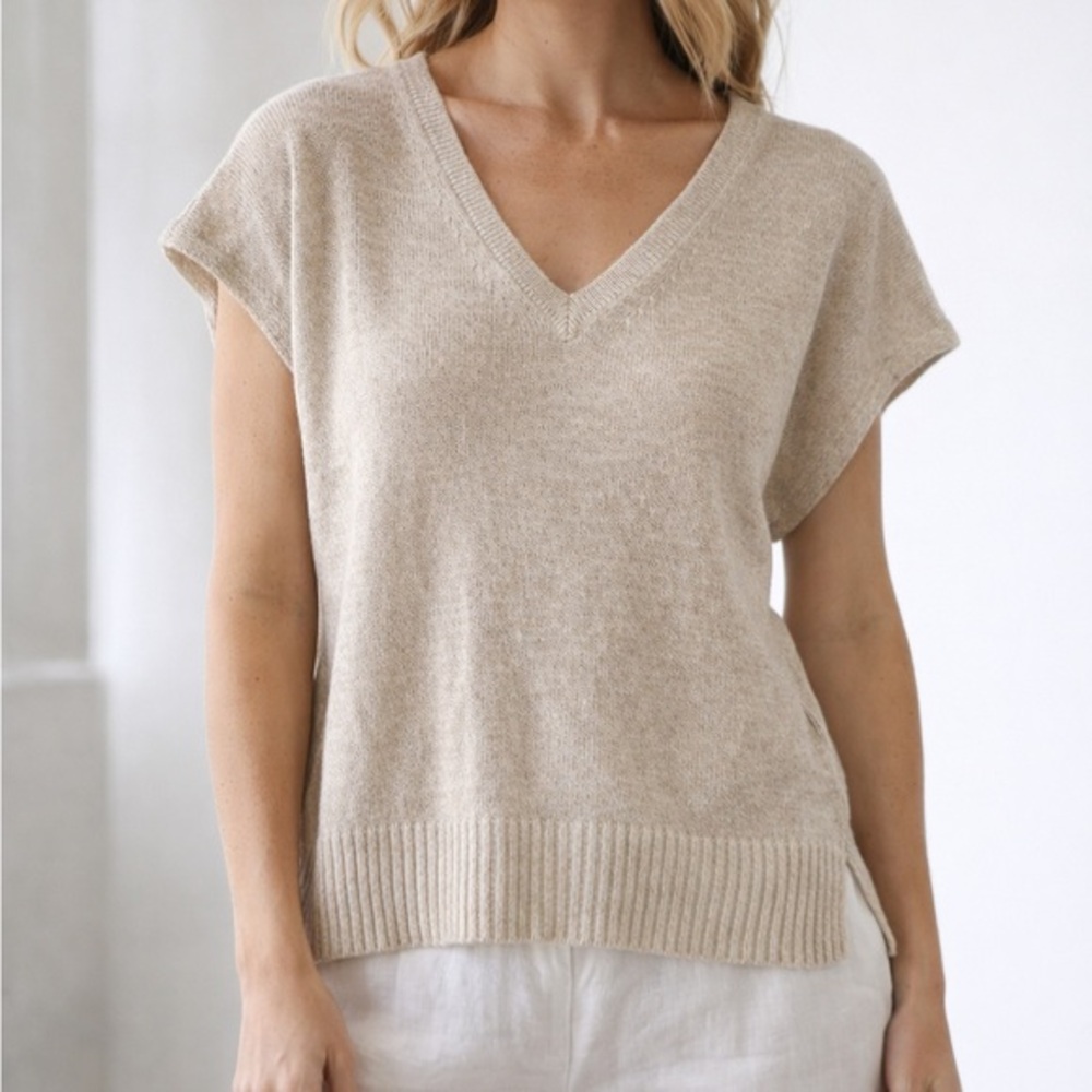 Kinross| S | 100% Linen Knit V-Neck Cap Sleeve Top Small Neutral